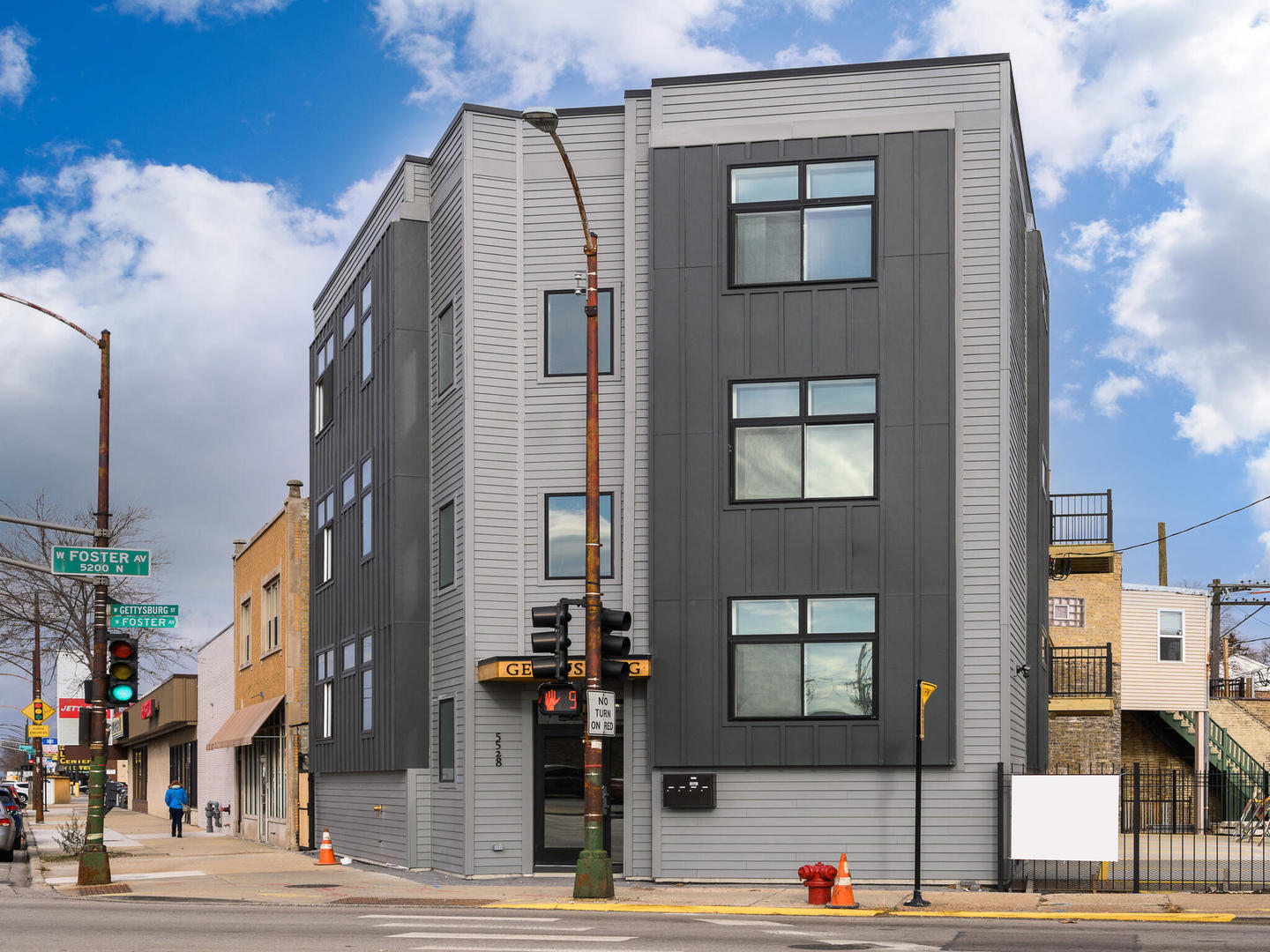 5528 W Gettysburg Street #1, Chicago, IL 60630