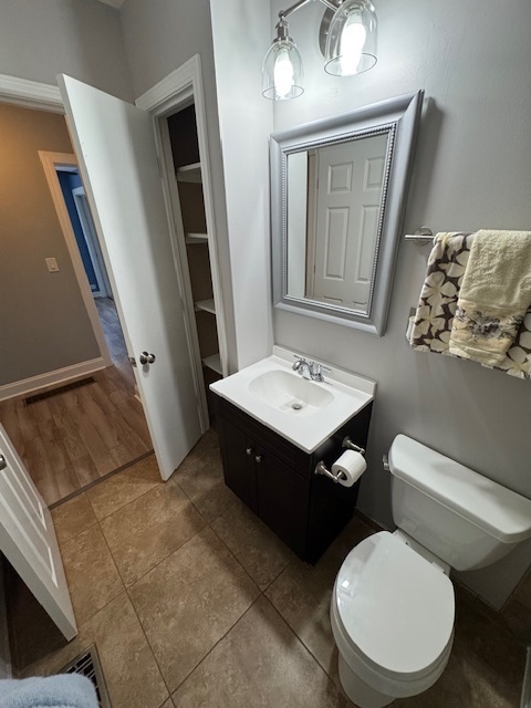 2941 Westridge Drive, Woodridge, IL 60517