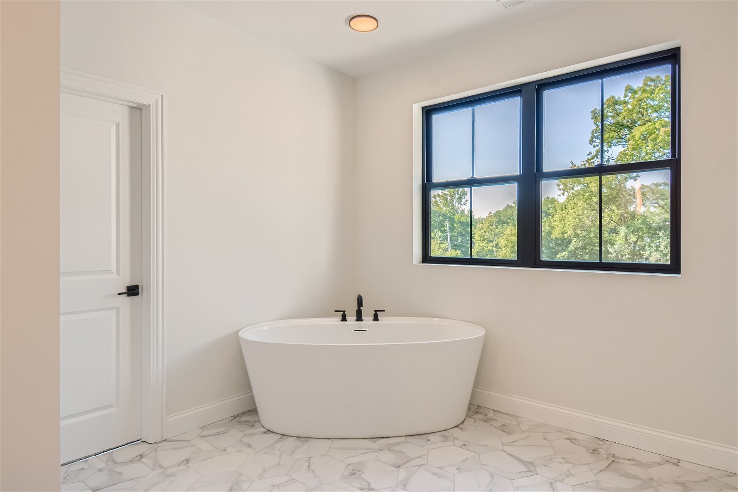 8 Alexandra Drive, Mettawa, IL 60048