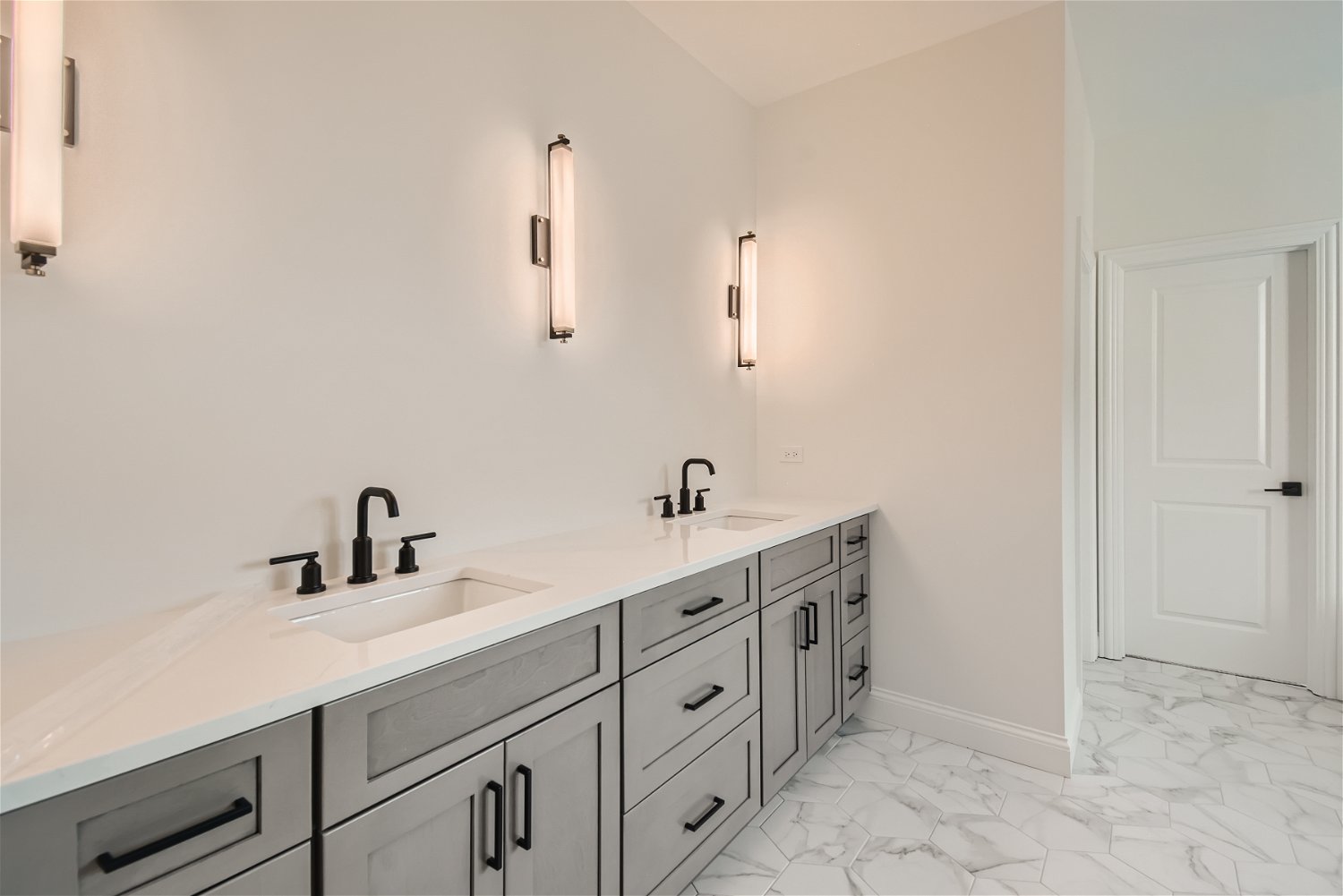 8 Alexandra Drive, Mettawa, IL 60048