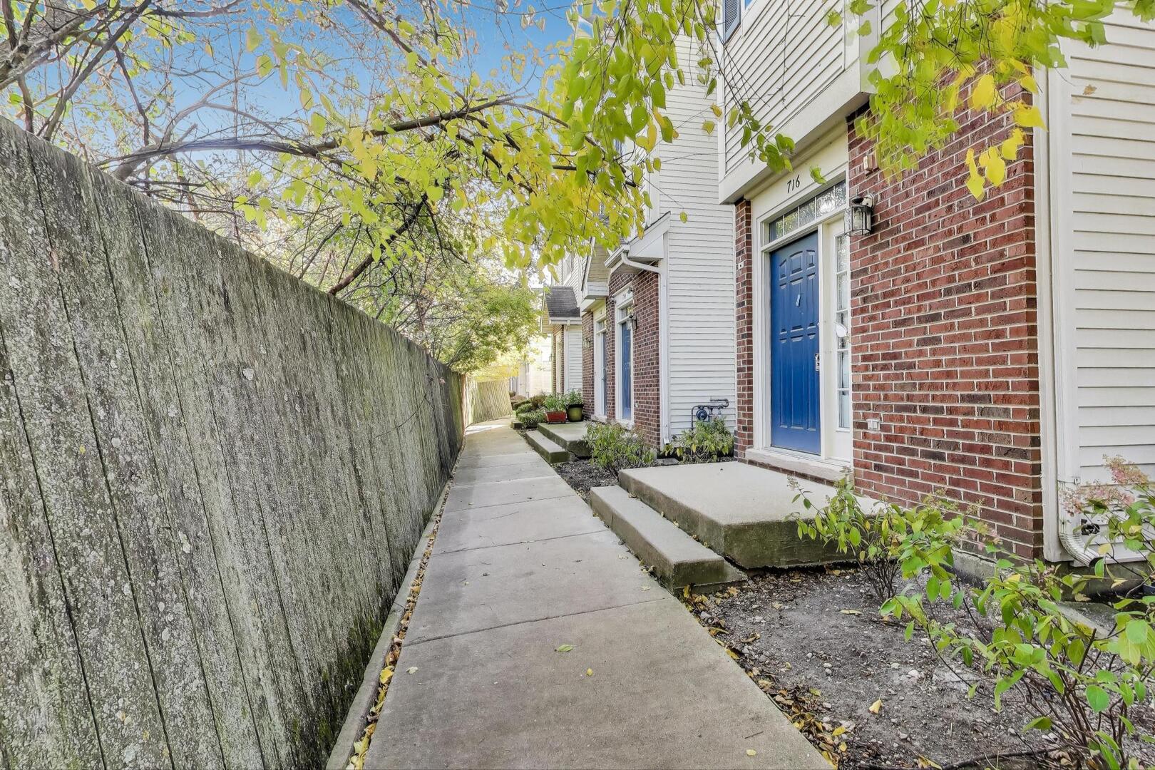 716 River Mill Parkway, Wheeling, IL 60090