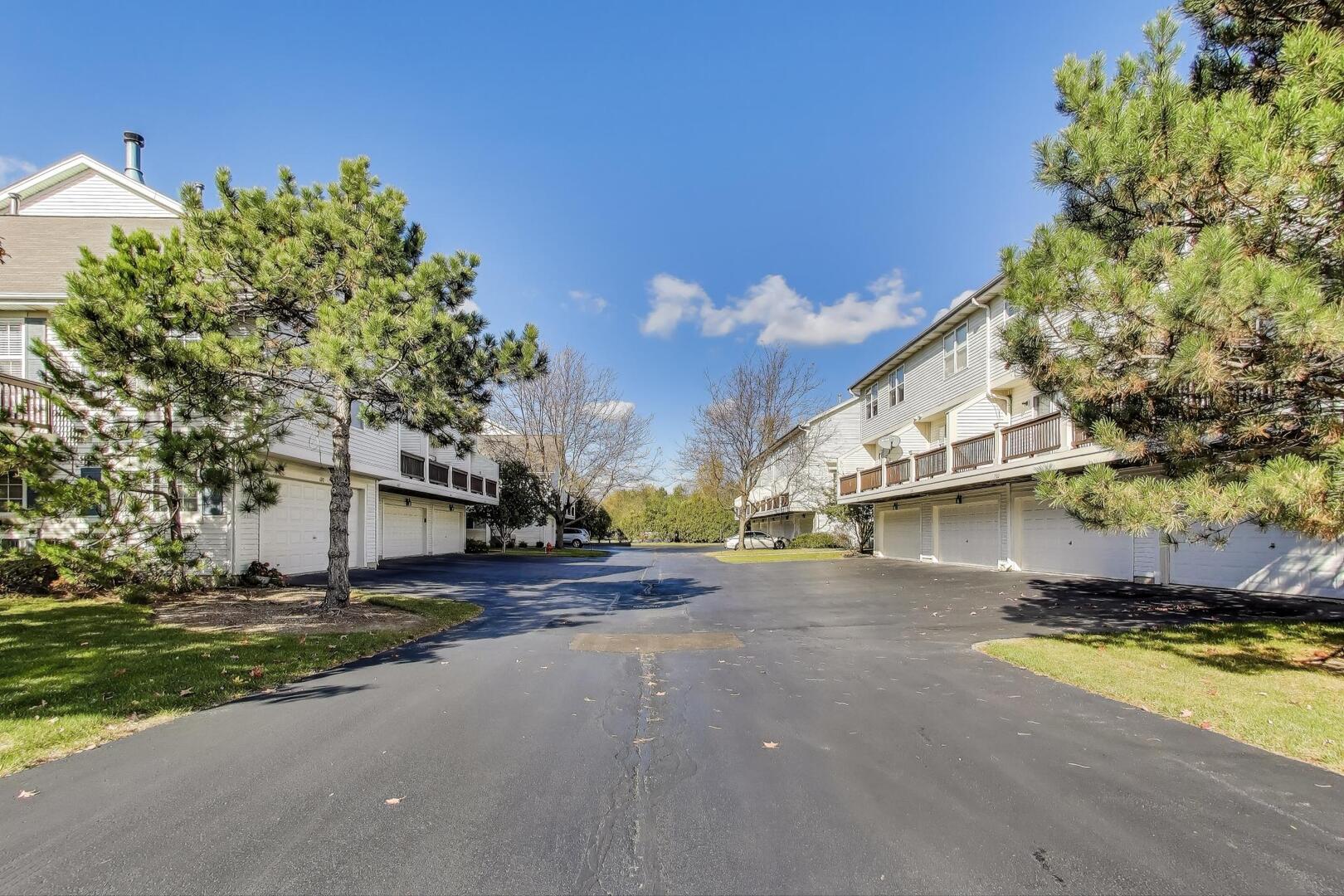 716 River Mill Parkway, Wheeling, IL 60090