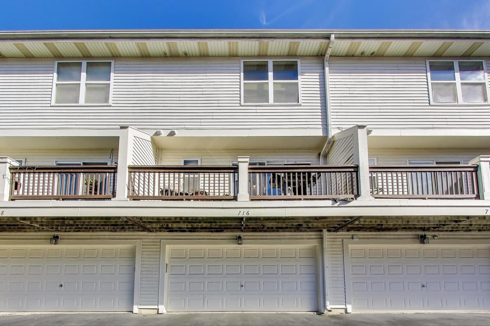 716 River Mill Parkway, Wheeling, IL 60090