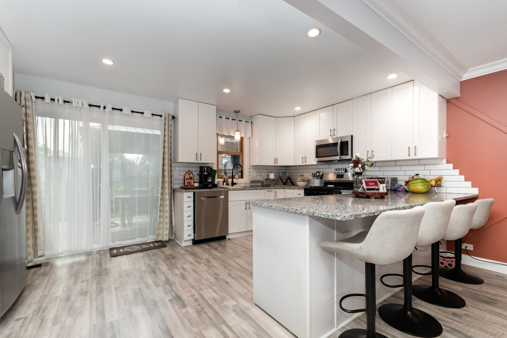 8177 Northway Drive, Hanover Park, IL 60133