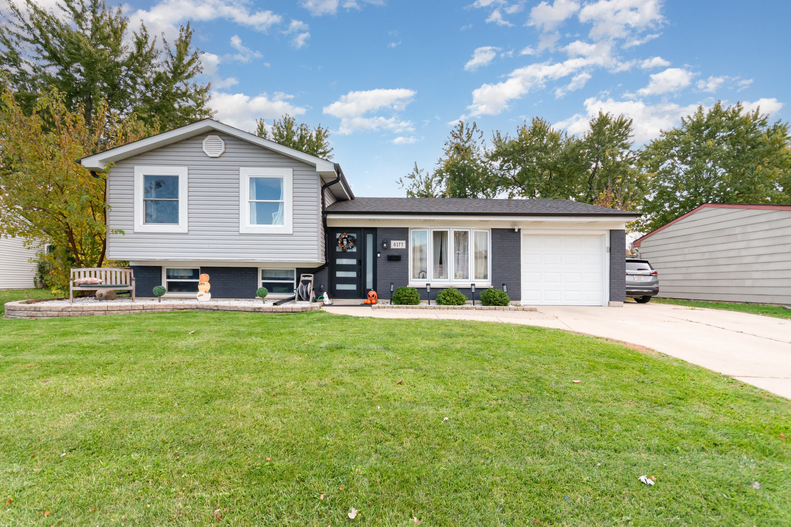 8177 Northway Drive, Hanover Park, IL 60133