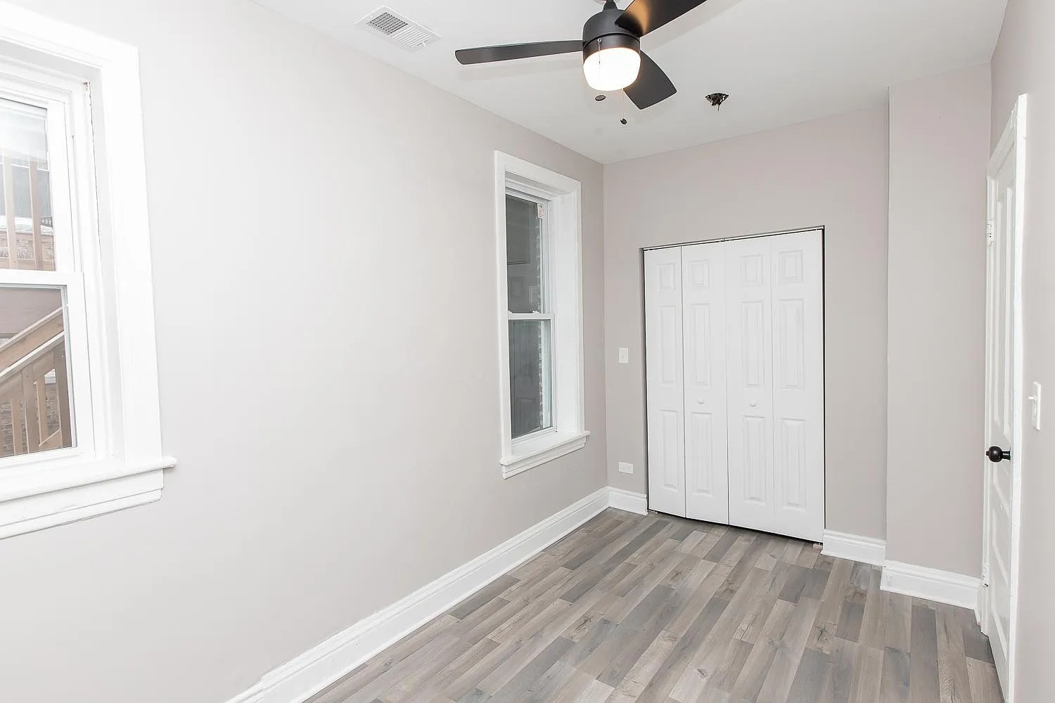 2934 N Sawyer Avenue, Chicago, IL 60618