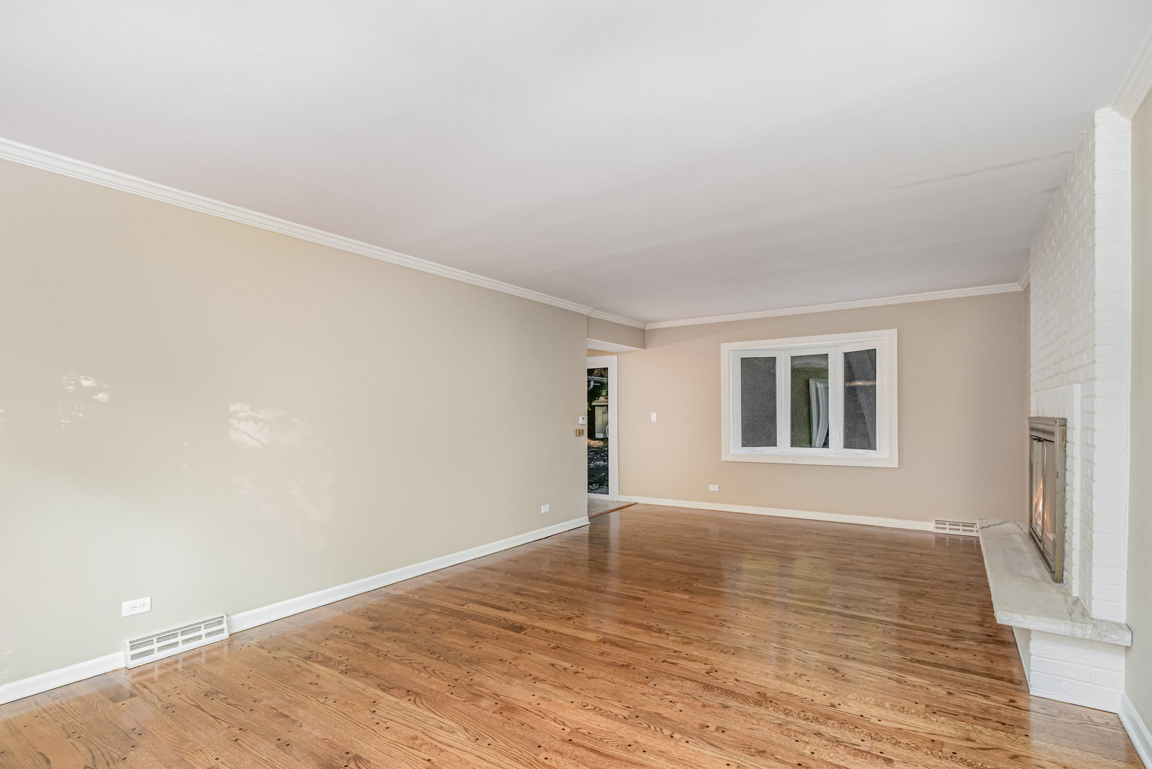 160 E Forest Lane, Palatine, IL 60067