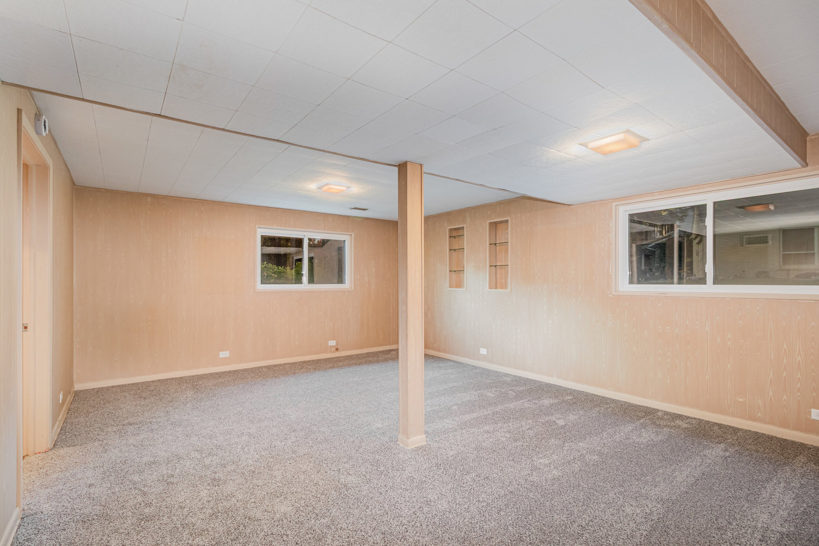 160 E Forest Lane, Palatine, IL 60067