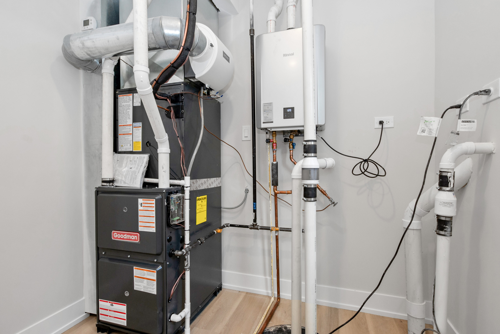 7311 W 58th Street, Summit, IL 60501