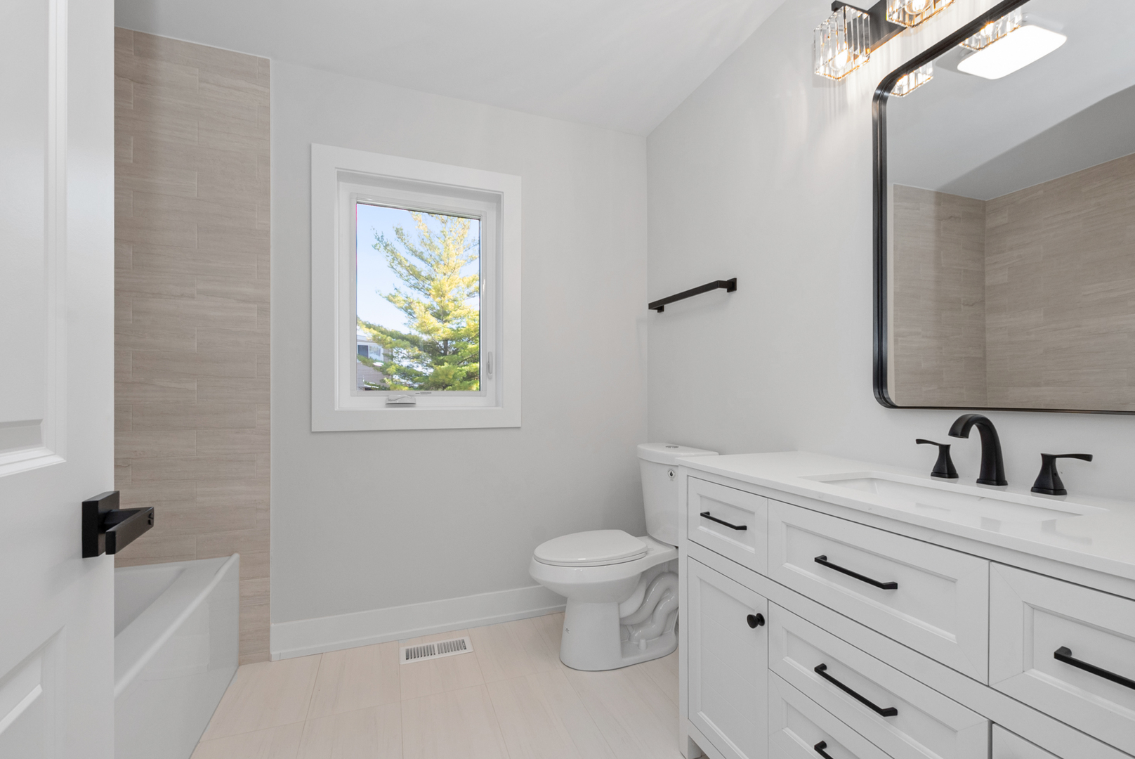 7311 W 58th Street, Summit, IL 60501