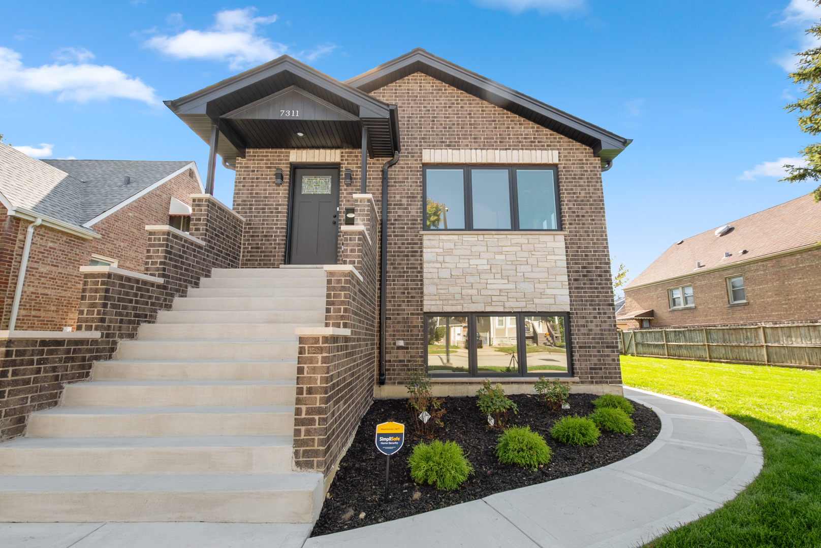 7311 W 58th Street, Summit, IL 60501