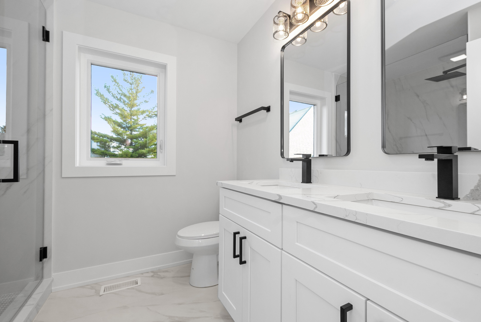 7311 W 58th Street, Summit, IL 60501