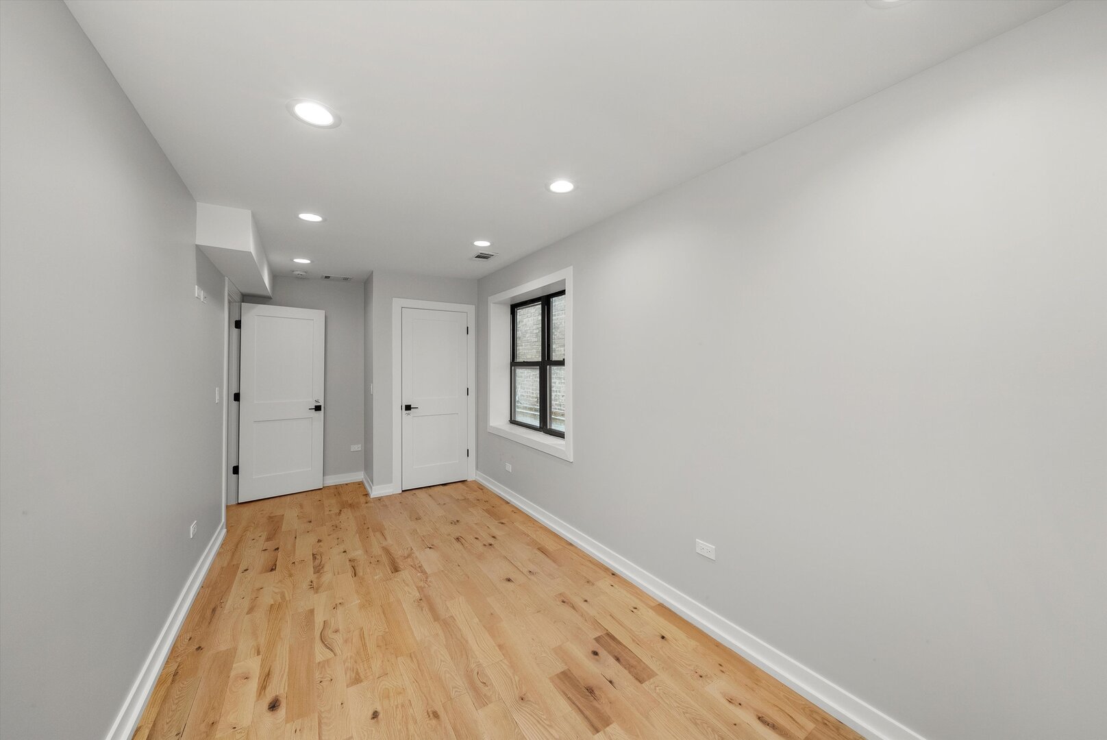 5738 S Archer Avenue, Chicago, IL 60638