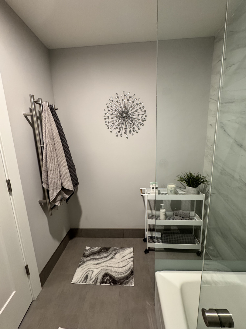 813 E Carriage Lane #5, Palatine, IL 60074