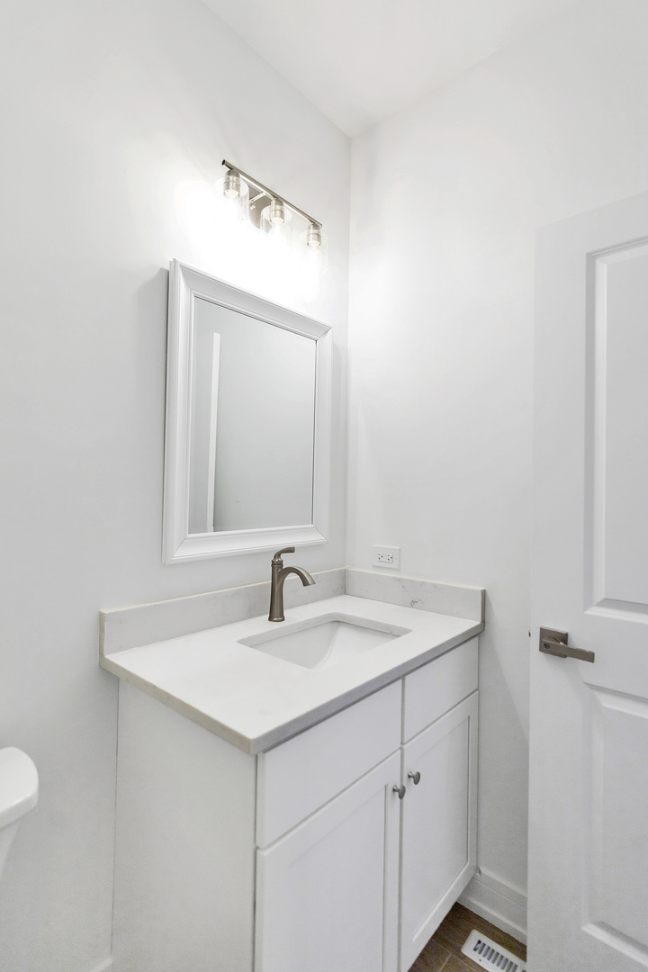 16540 Pear Avenue, Orland Park, IL 60467