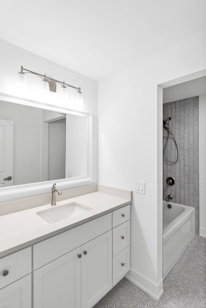 16540 Pear Avenue, Orland Park, IL 60467