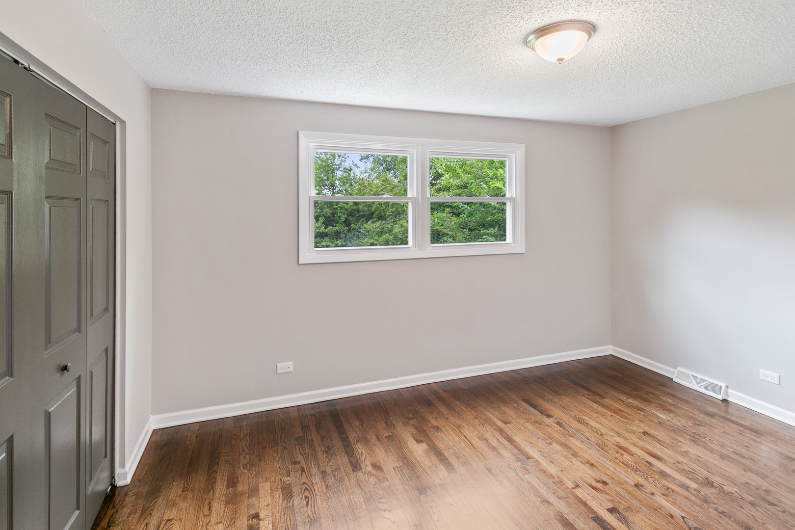 3316 Birchwood Drive, Hazel Crest, IL 60429