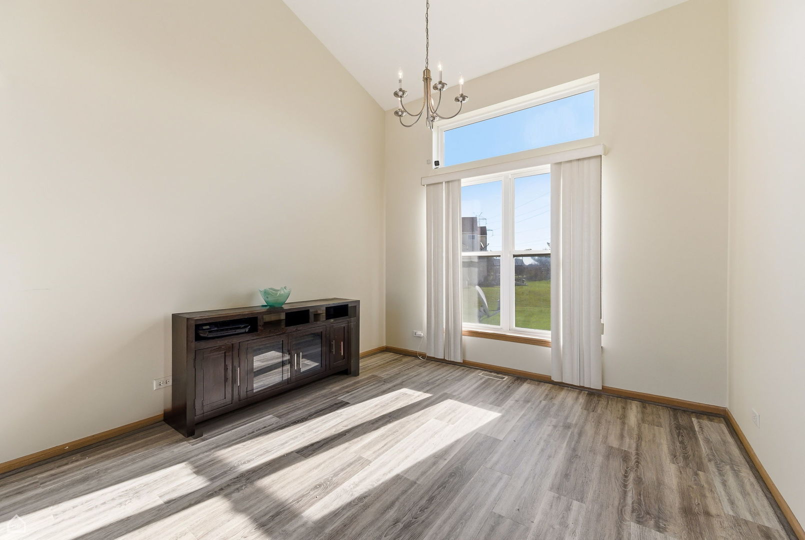 469 Fairway Lane, University Park, IL 60484