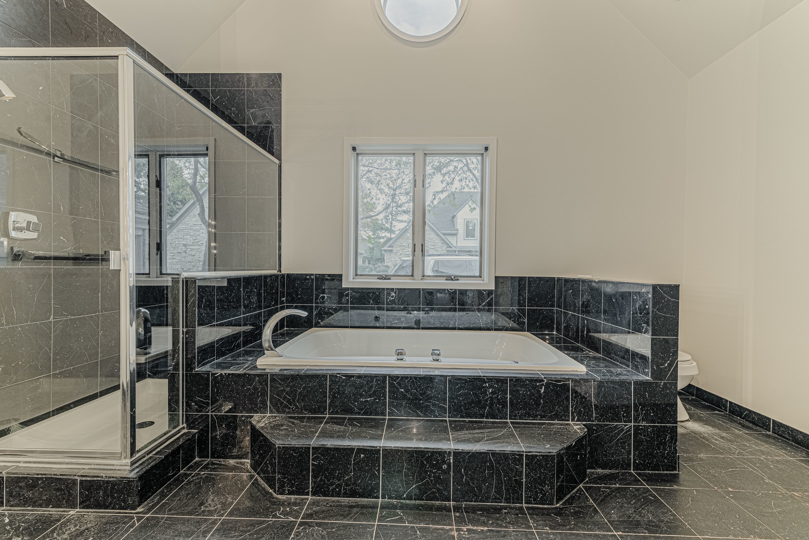 513 Rivershire Place, Lincolnshire, IL 60069