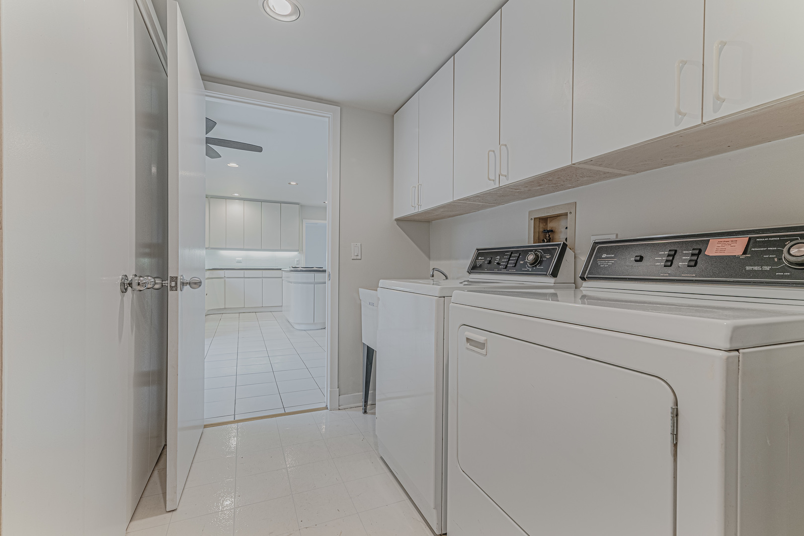 513 Rivershire Place, Lincolnshire, IL 60069