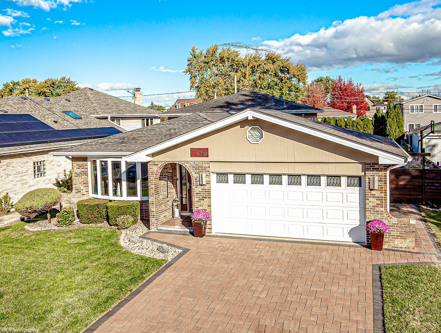 5710 W 89th Place, Oak Lawn, IL 60453