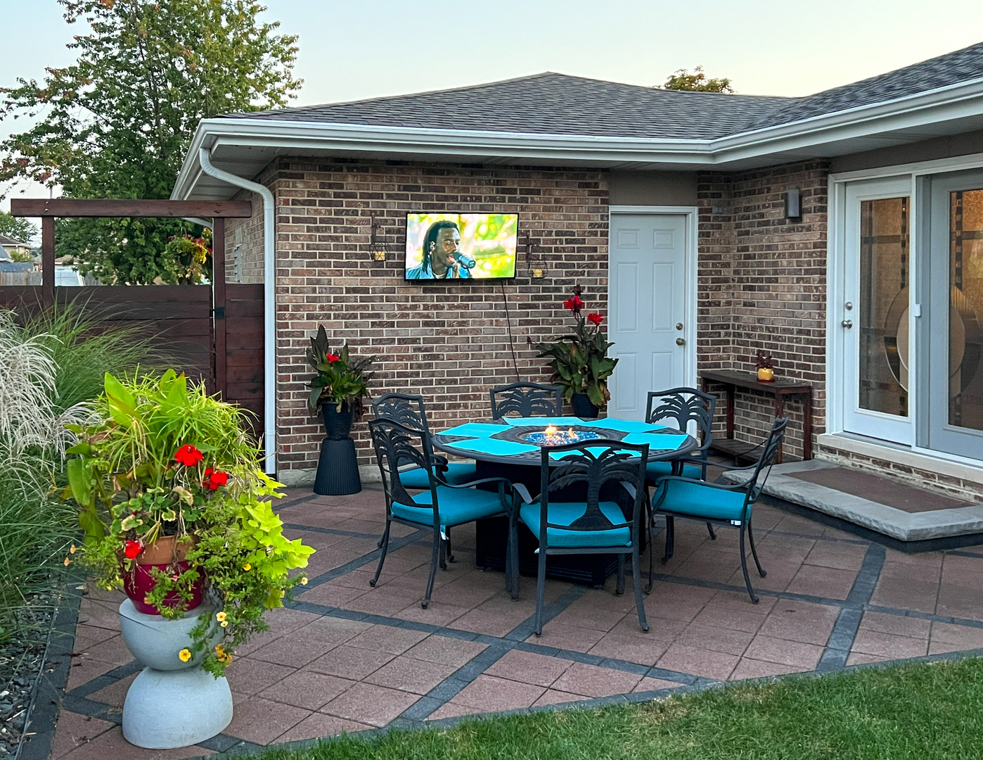 5710 W 89th Place, Oak Lawn, IL 60453