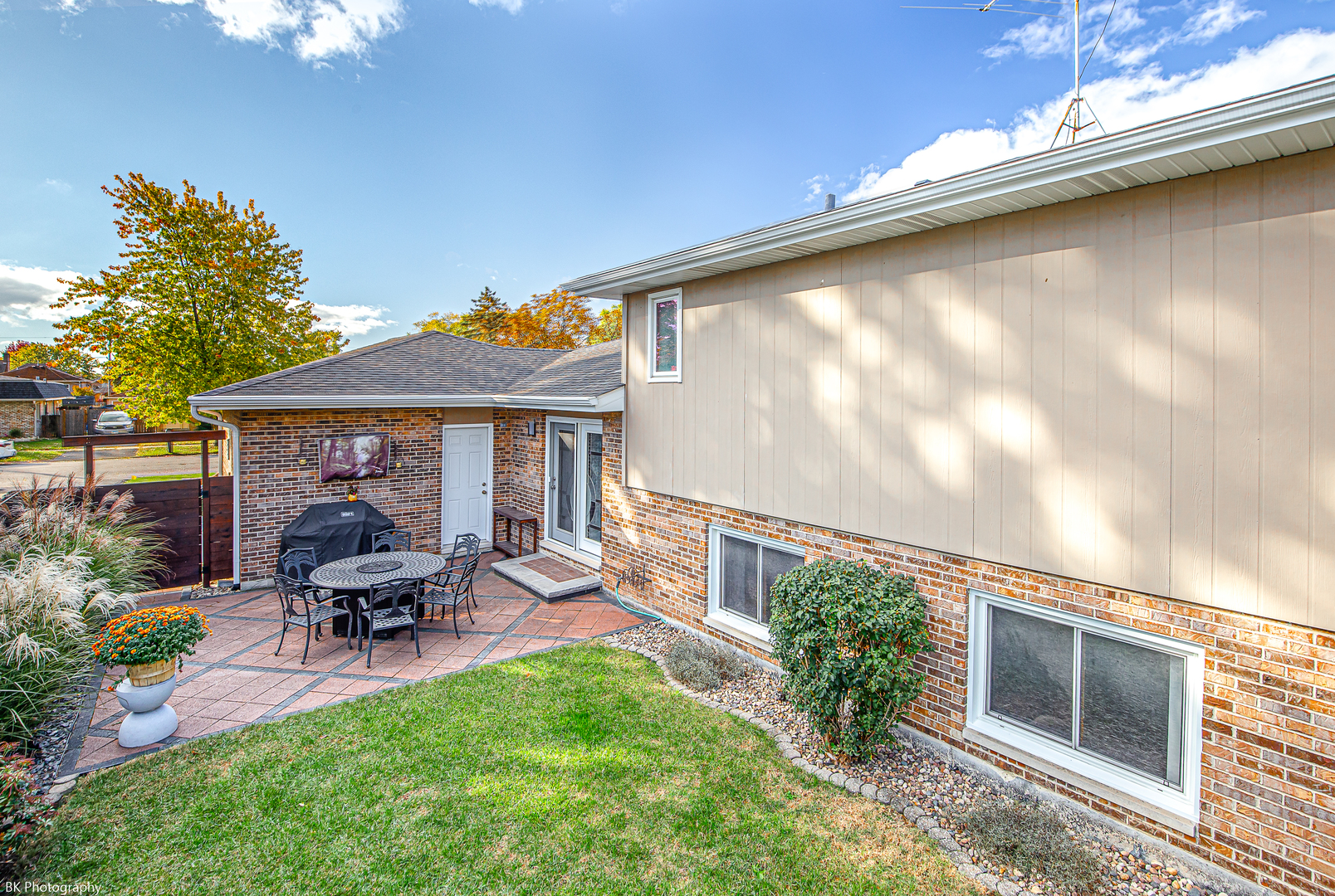 5710 W 89th Place, Oak Lawn, IL 60453