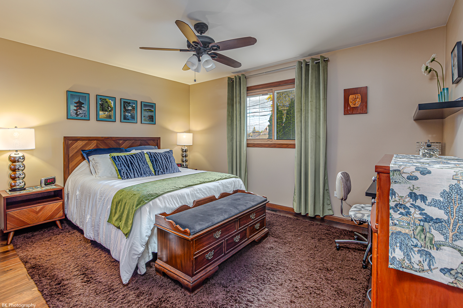 5710 W 89th Place, Oak Lawn, IL 60453