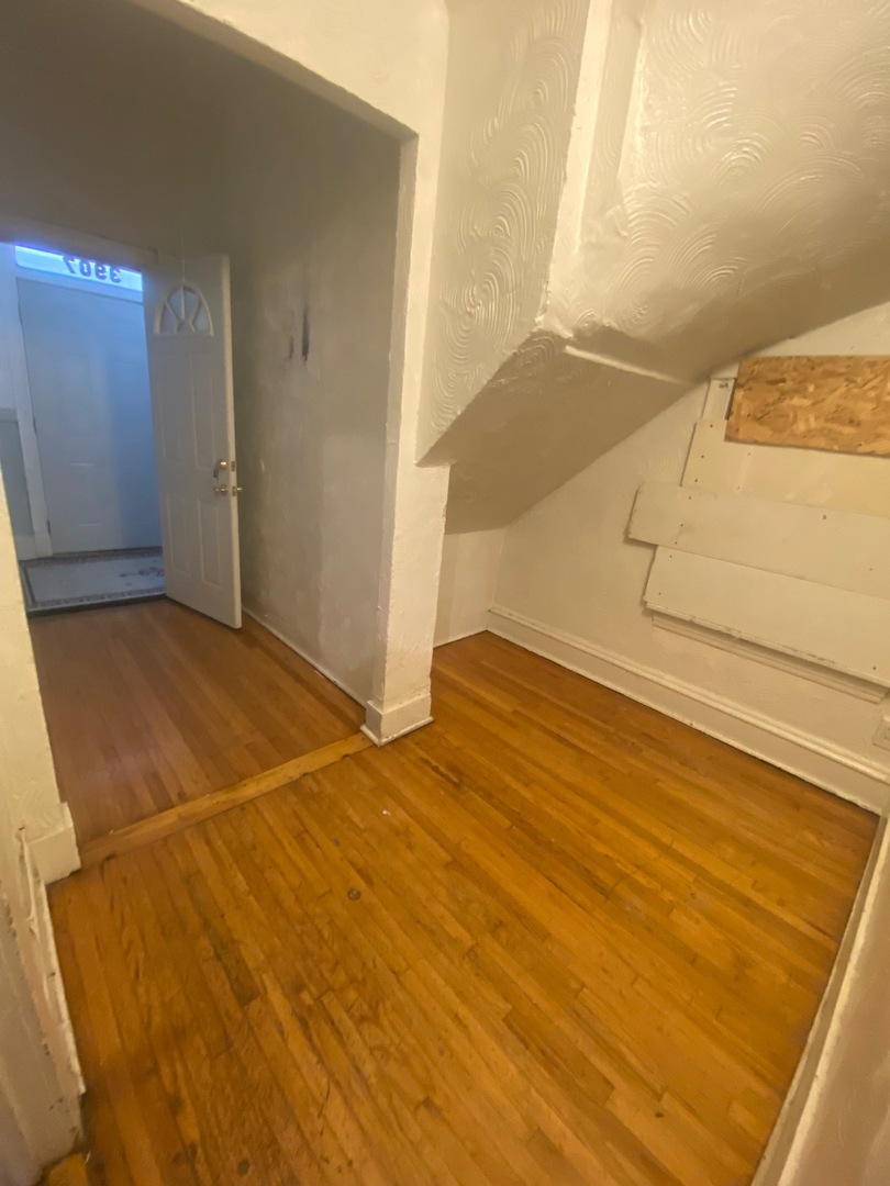 3907 W Monroe Street, Chicago, IL 60624