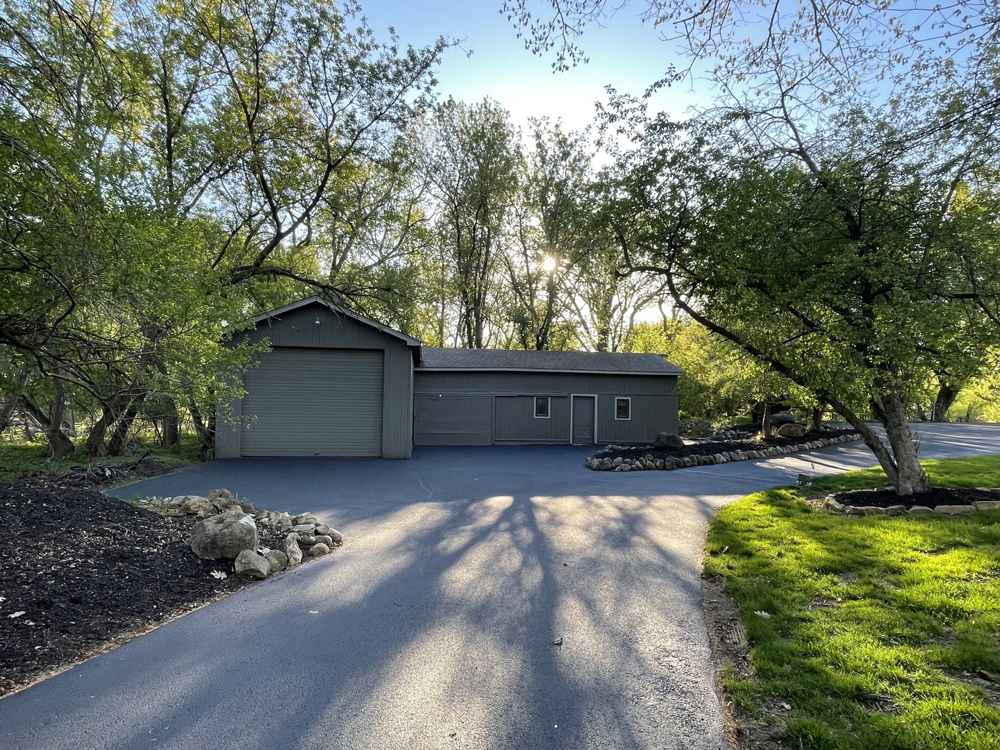 184 A River Road, Lake Barrington, IL 60010