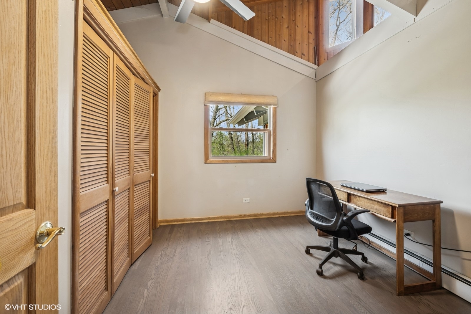 184 A River Road, Lake Barrington, IL 60010