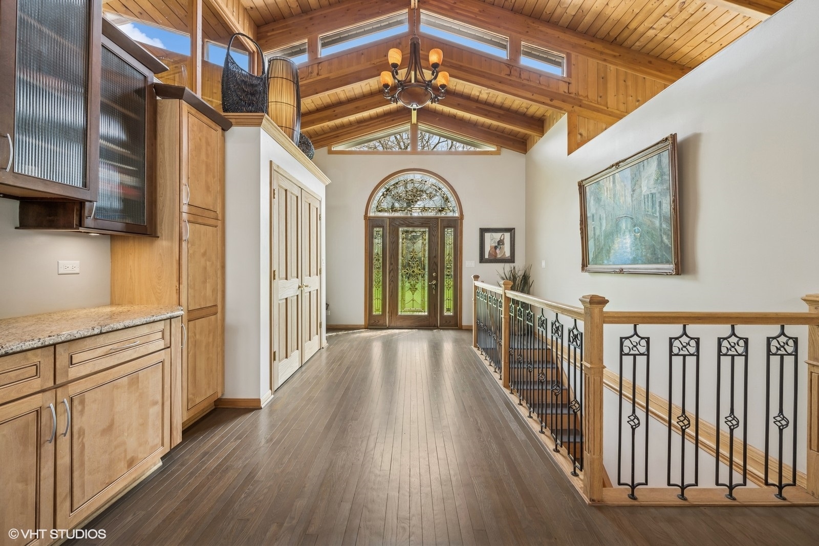 184 A River Road, Lake Barrington, IL 60010