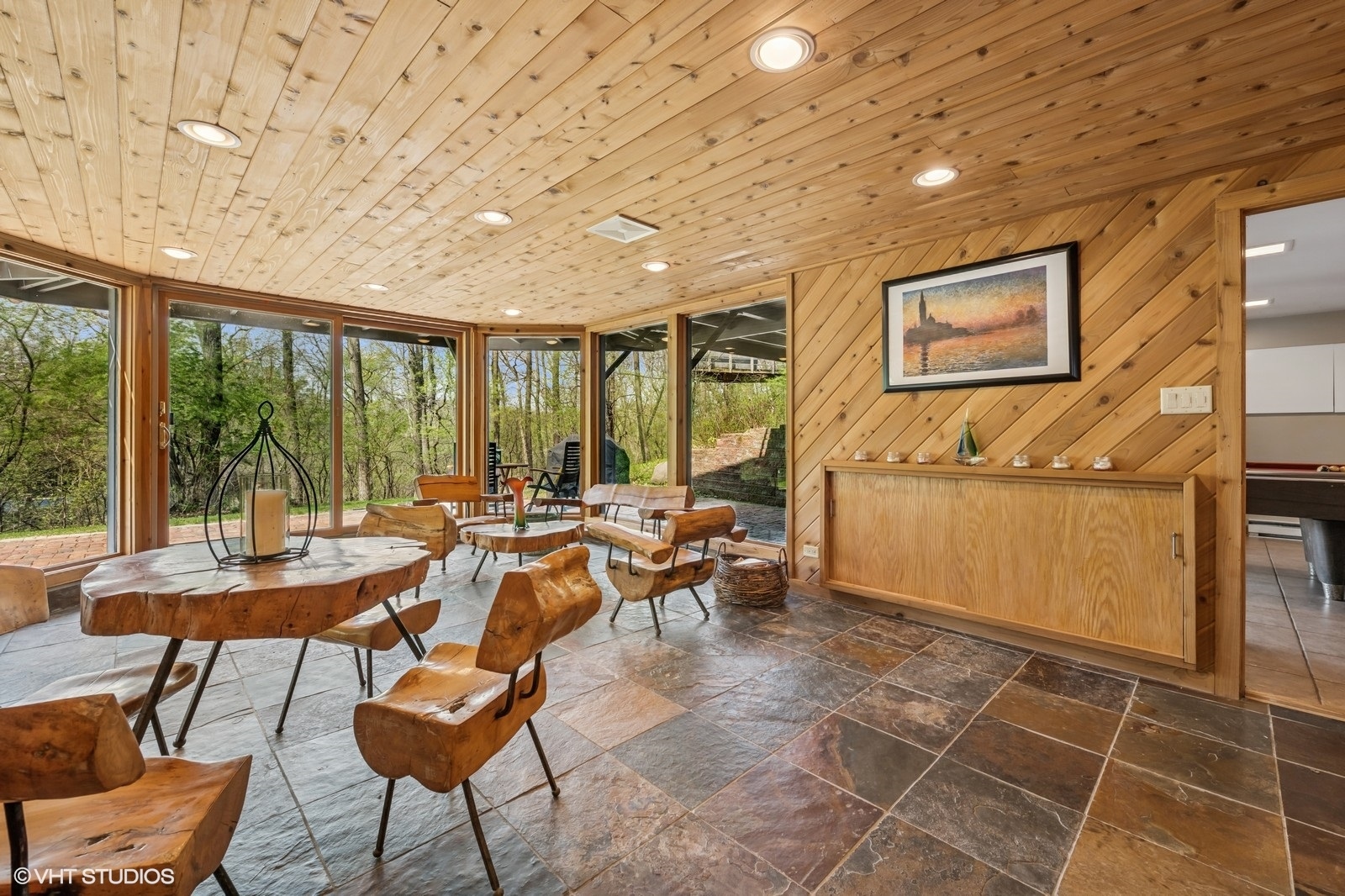 184 A River Road, Lake Barrington, IL 60010