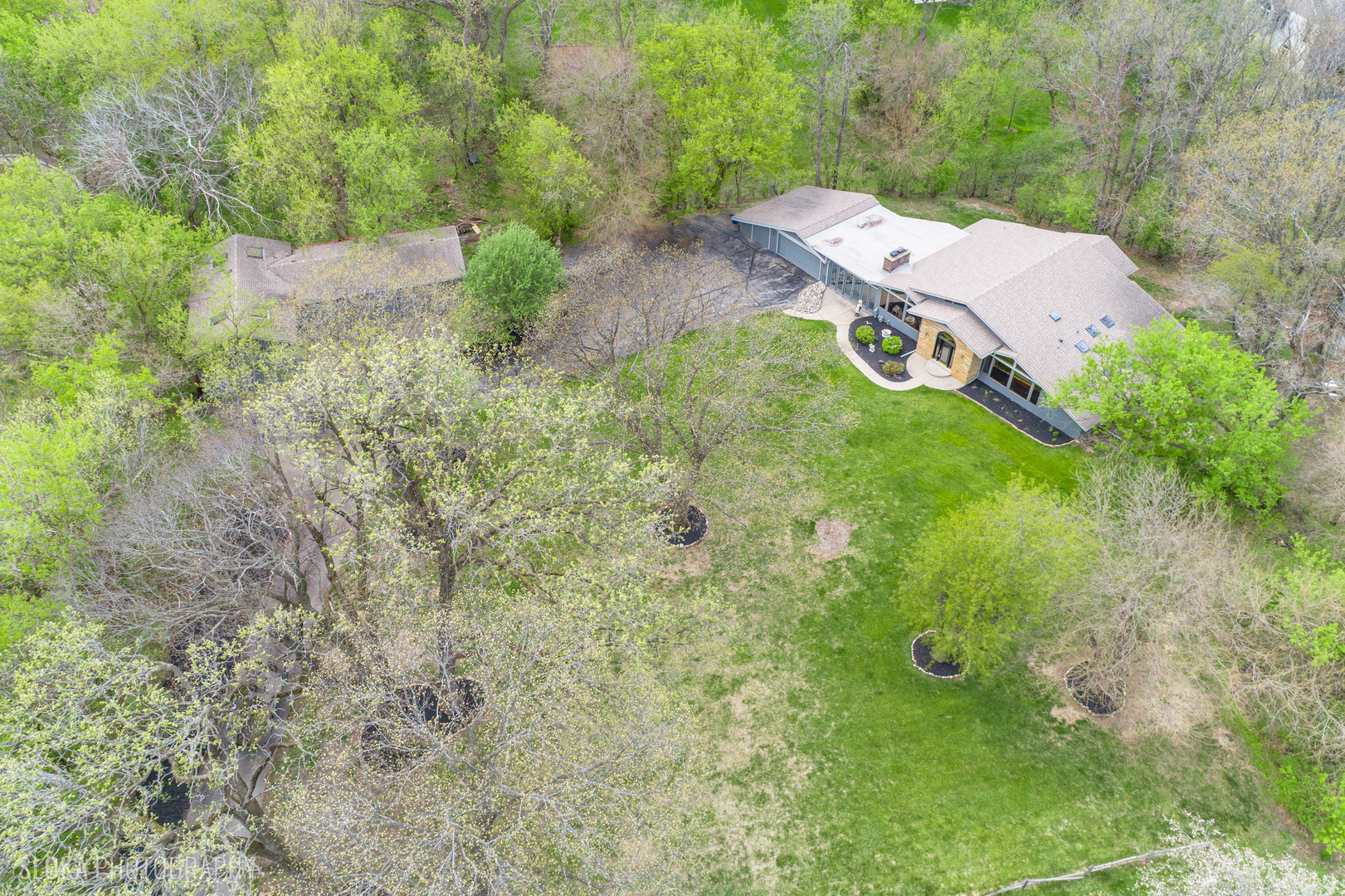 184 A River Road, Lake Barrington, IL 60010