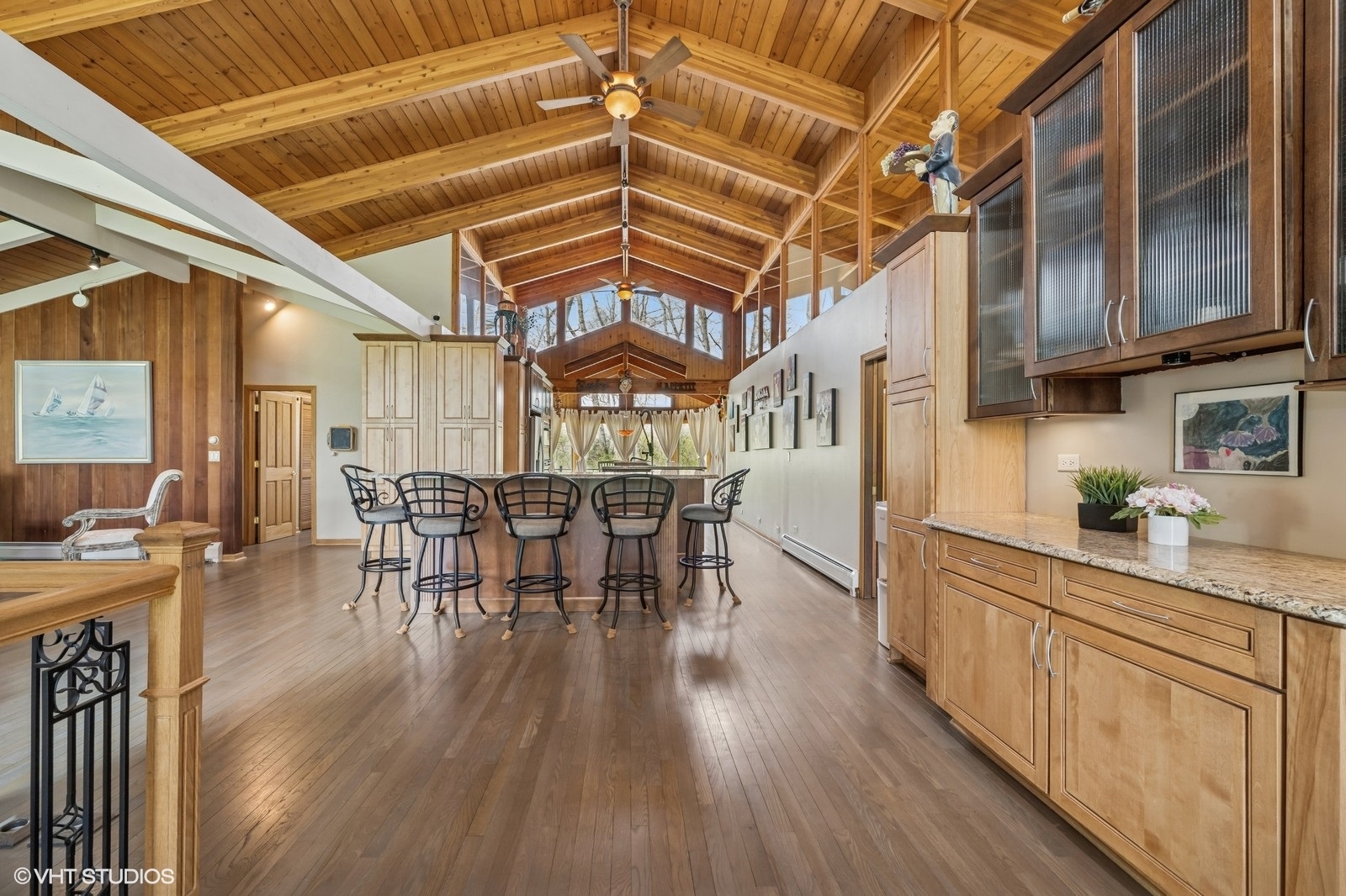 184 A River Road, Lake Barrington, IL 60010