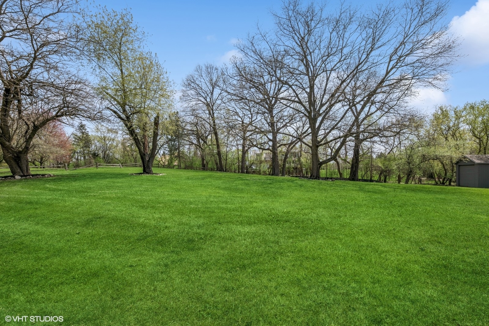 184 A River Road, Lake Barrington, IL 60010