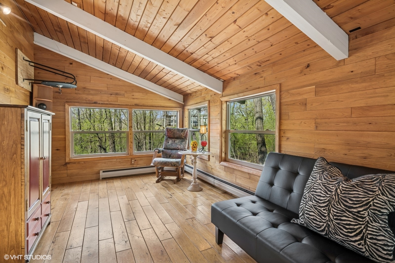 184 A River Road, Lake Barrington, IL 60010