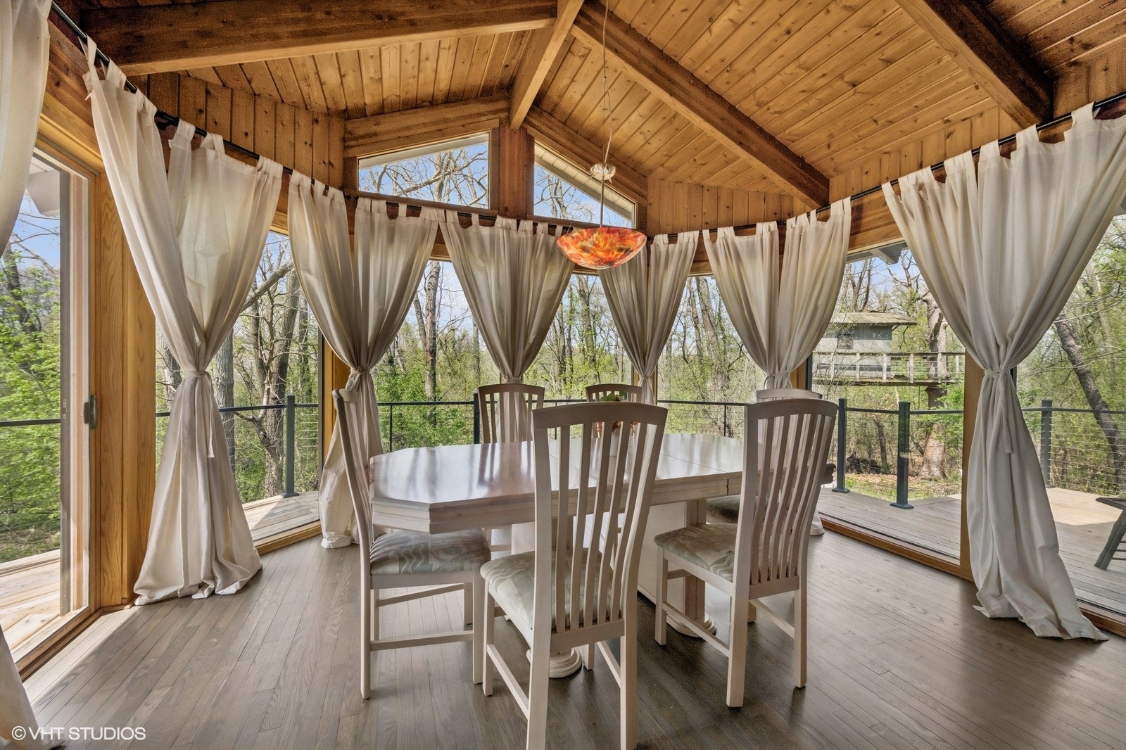 184 A River Road, Lake Barrington, IL 60010