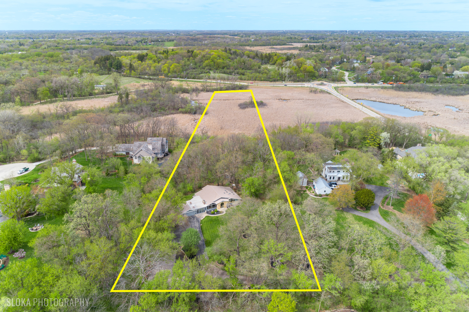 184 A River Road, Lake Barrington, IL 60010