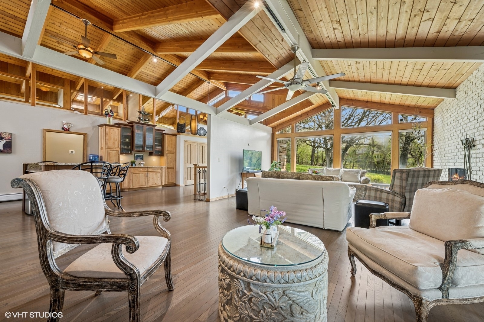 184 A River Road, Lake Barrington, IL 60010