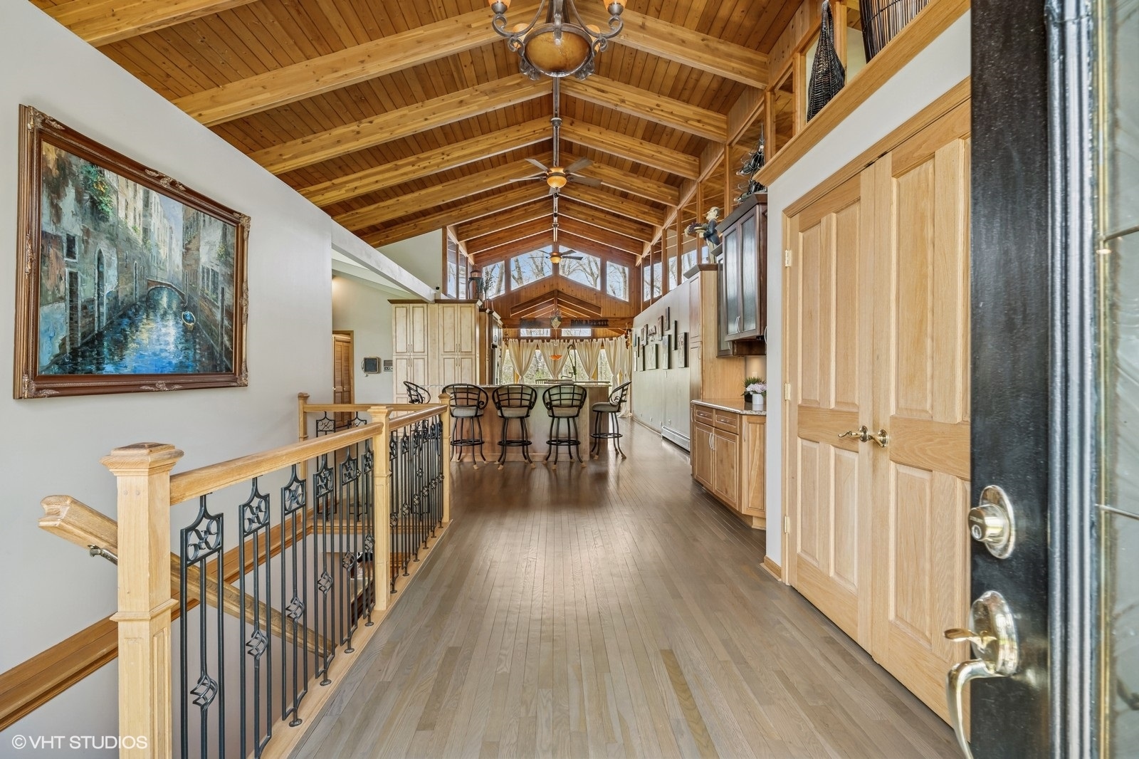 184 A River Road, Lake Barrington, IL 60010