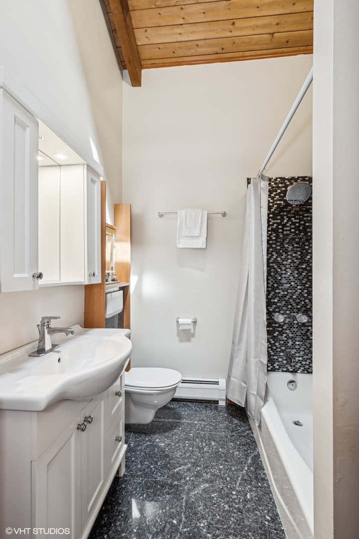 184 A River Road, Lake Barrington, IL 60010