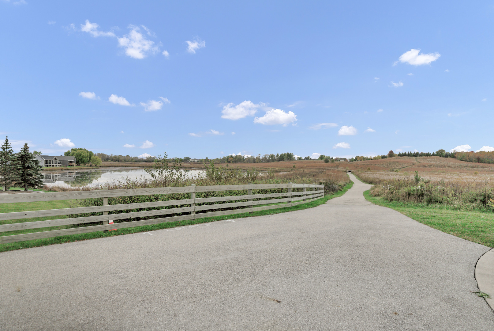 2660 Harnish Drive, Algonquin, IL 60102