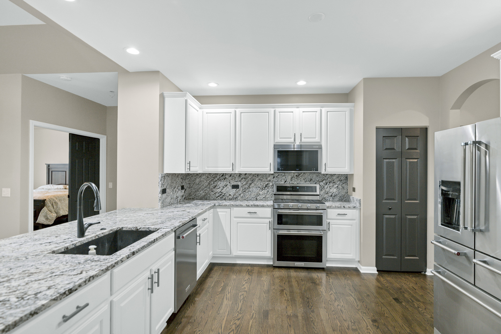 2660 Harnish Drive, Algonquin, IL 60102