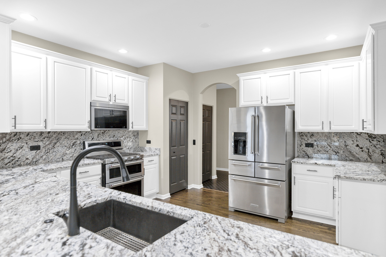 2660 Harnish Drive, Algonquin, IL 60102