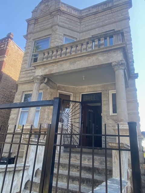 3903 W Monroe Street, Chicago, IL 60624