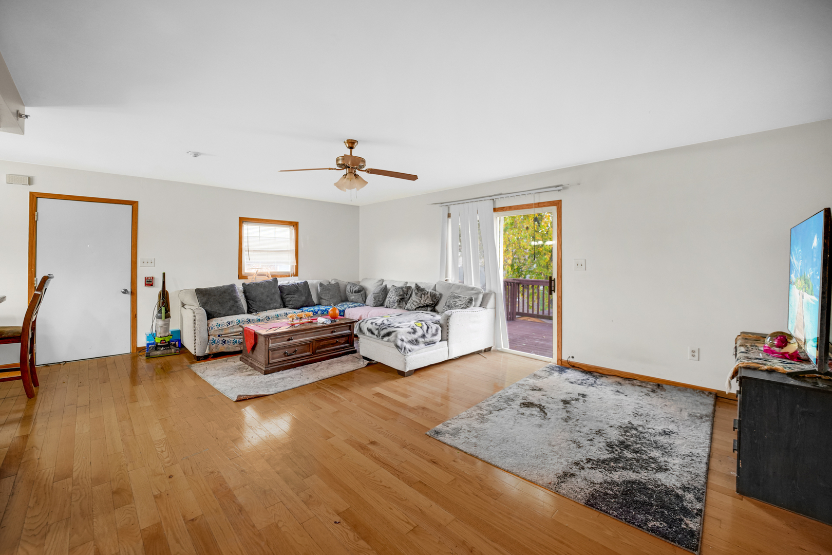 8845 W 75th Street, Justice, IL 60458