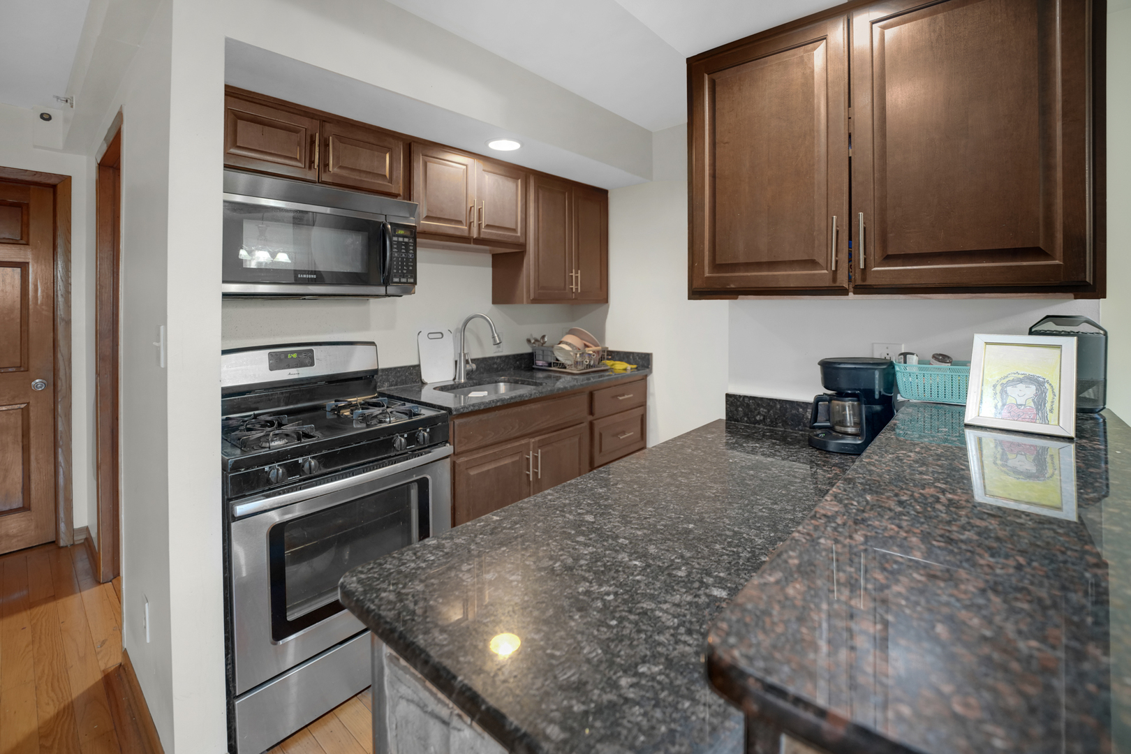 8845 W 75th Street, Justice, IL 60458