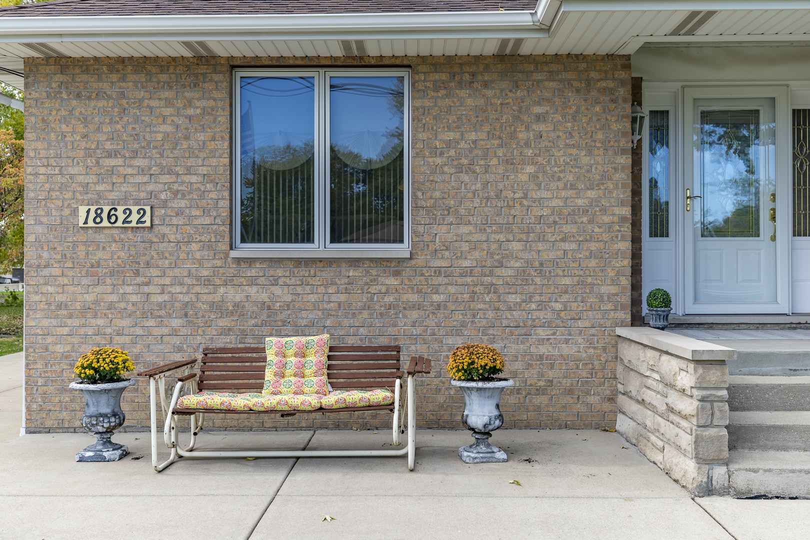 18622 Burnham Avenue, Lansing, IL 60438