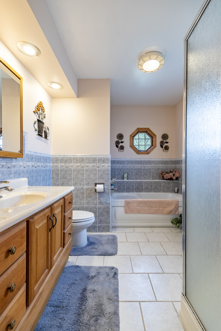 18622 Burnham Avenue, Lansing, IL 60438